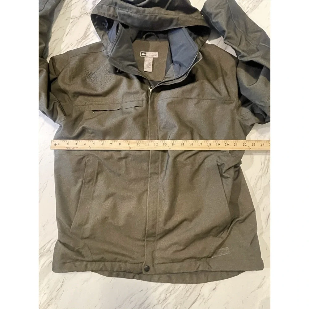 REI Co-op Men's Waterproof Hooded Rain Jacket. Terrain Green. Size L.  Read…